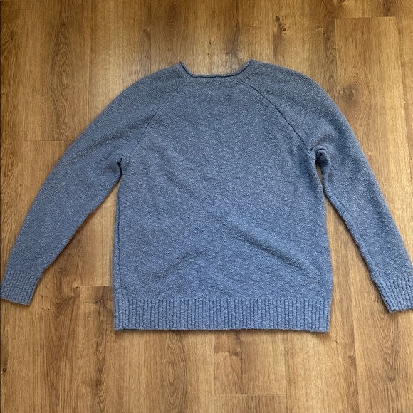 L.L. Bean Women’s Blue 100% Cotton Textured Roll Nexk Crewneck Sweater - Picture 6 of 7